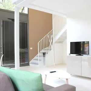 https://your-lovely-apartment-in-the-heart-of-the-canals.italymilanhotels.net